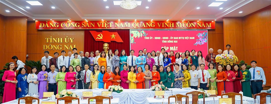 Lãnh đạo LHU phát biểu, tham luận tại Gặp mặt trí thức, văn nghệ sĩ Xuân Bính Ngọ 2026
